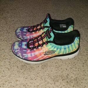 Women's sz 8 Skechers tie dye sneaker
